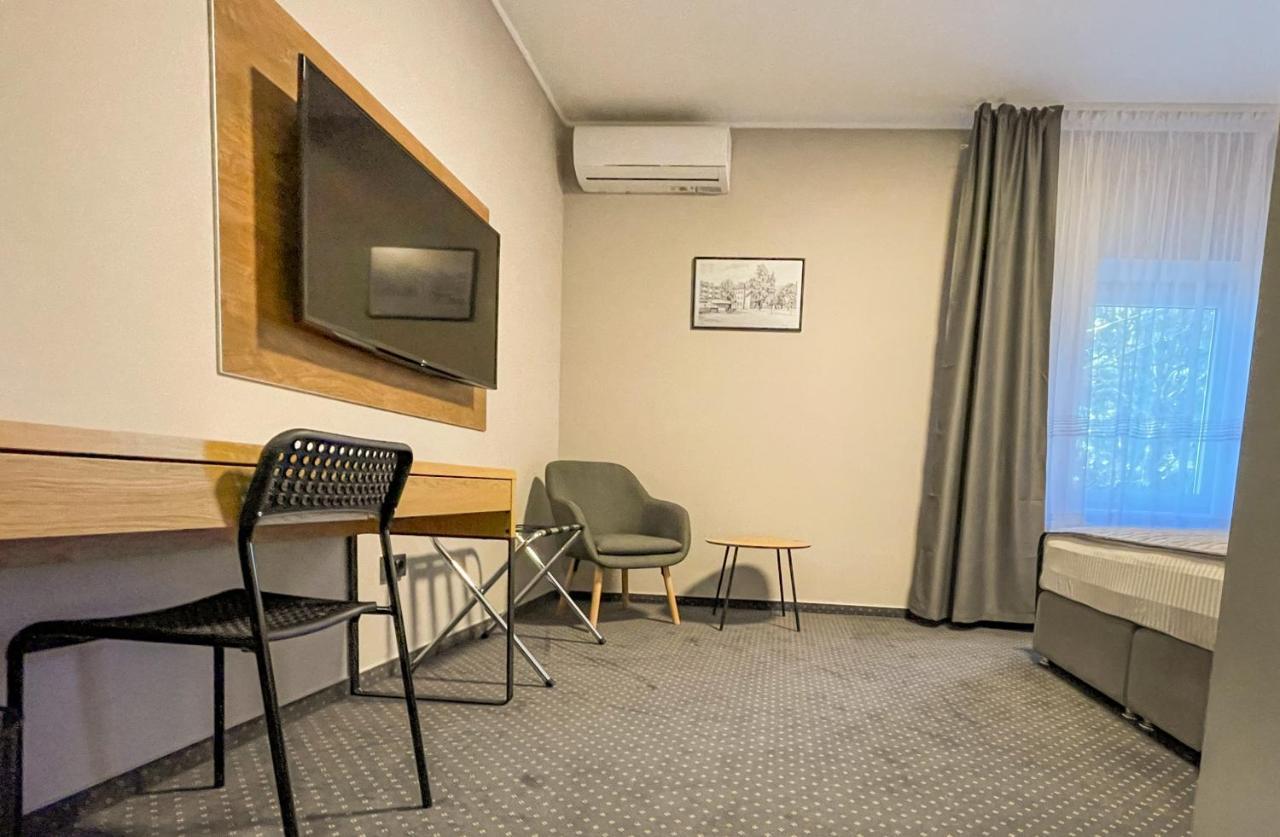 Bed and Breakfast Industrial Belisce Zewnętrze zdjęcie